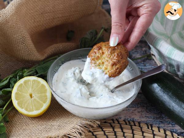 Кабачковые оладьи с соусом из йогурта и феты в аэрофритюрнице - Подготовка этап 6